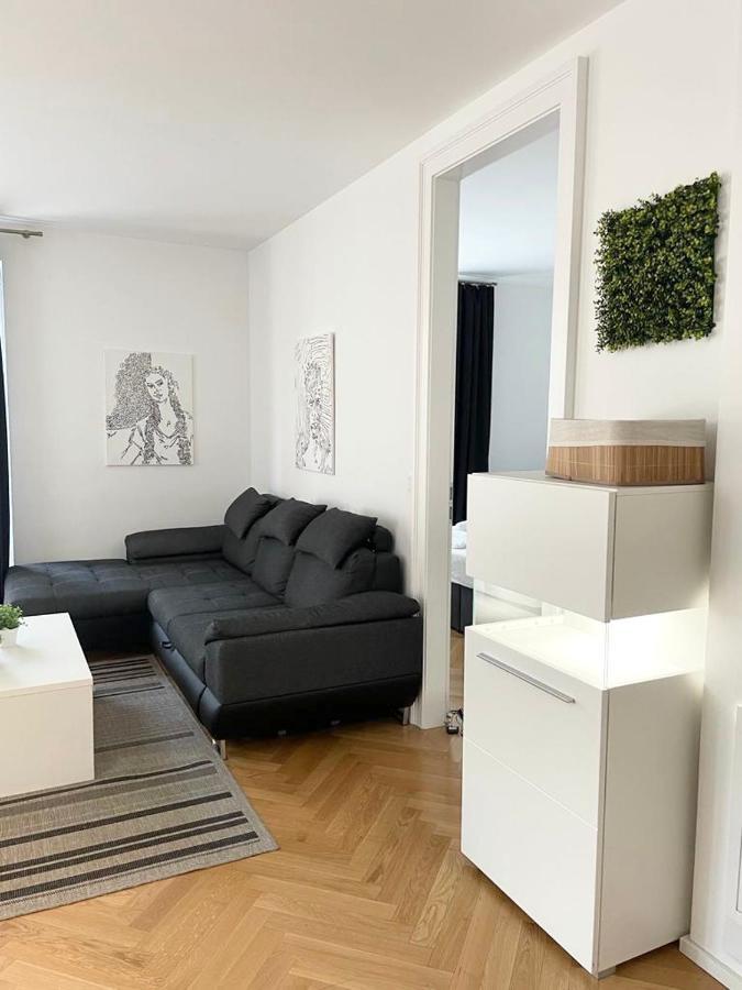 Appartamento 1st La Opera Suites *