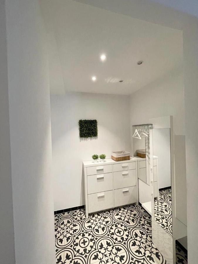 Appartamento 1st La Opera Suites *