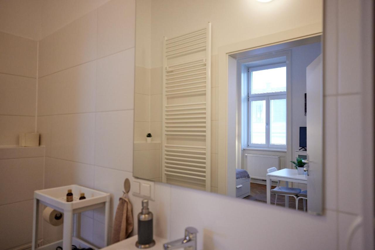 Close To Metro Iii Apartment Vienna