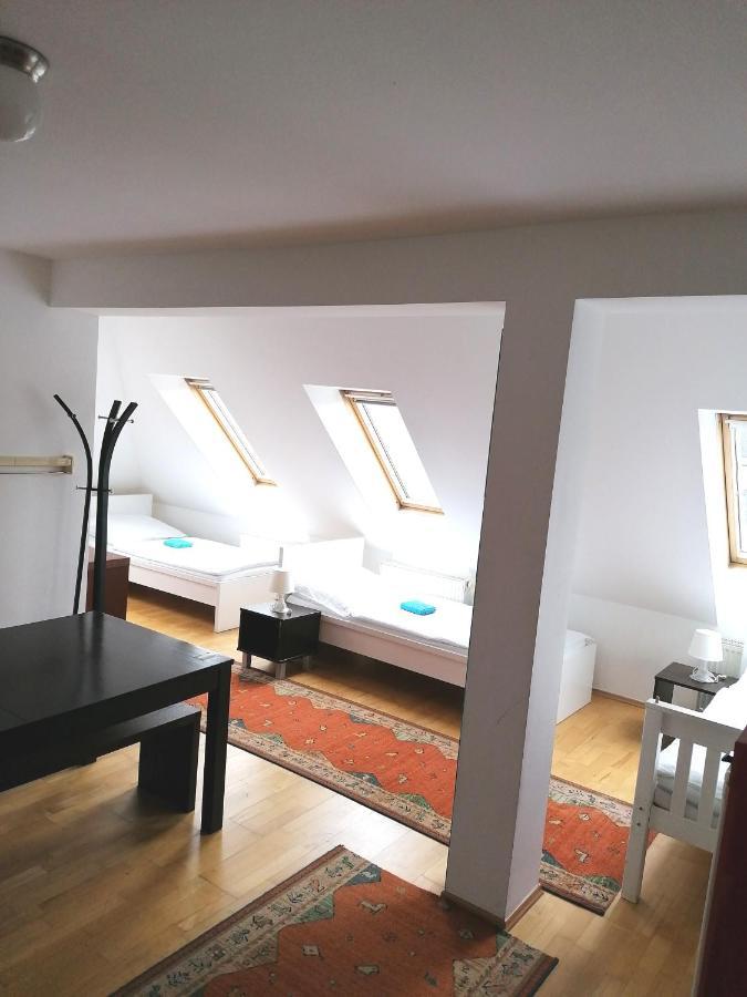 Favoriten-rooms Ostello Vienna