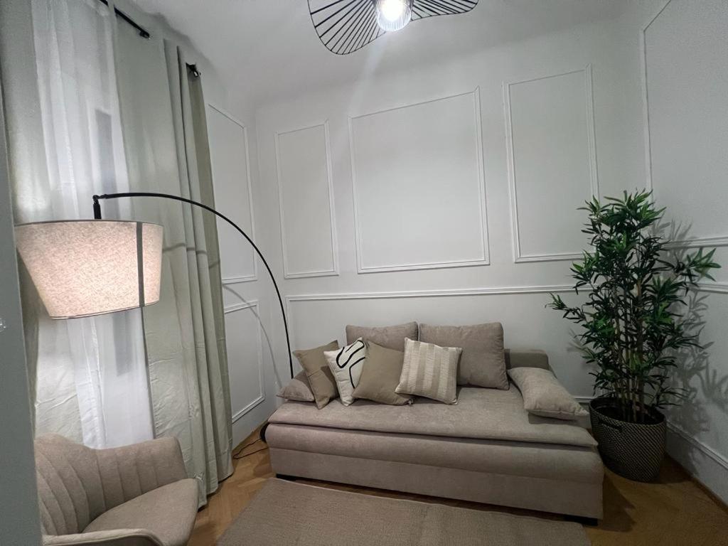 Malfattigasse 19, 22 * Vienna