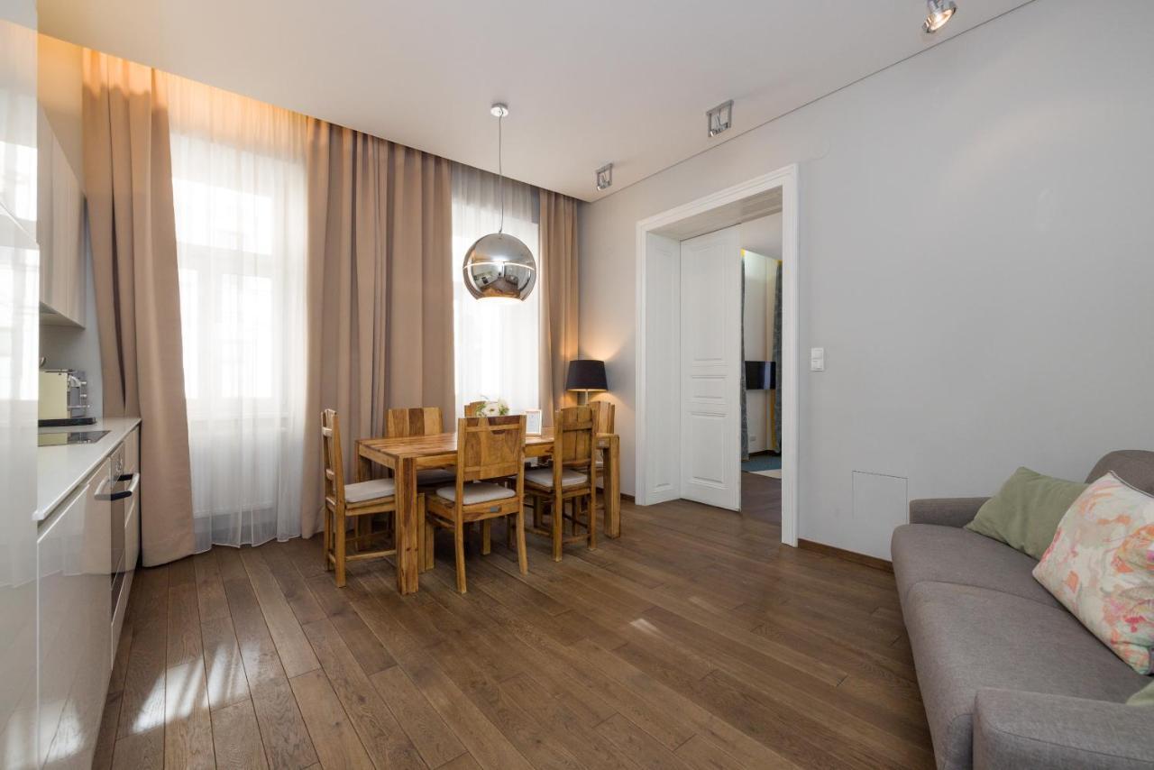 Rafael Kaiser Premium * Vienna
