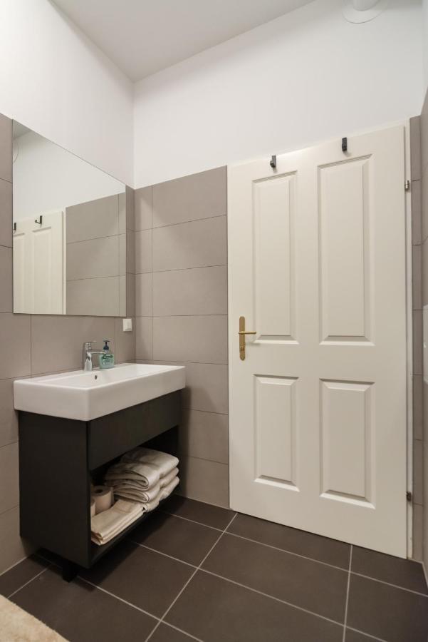 Hochwertiges Mit Direkter Anbindung Zum Zentrum In Hippen Viertel * Vienna