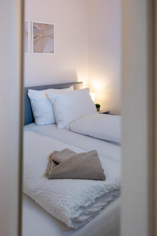 Charming Near Prater Apartment Vienna
