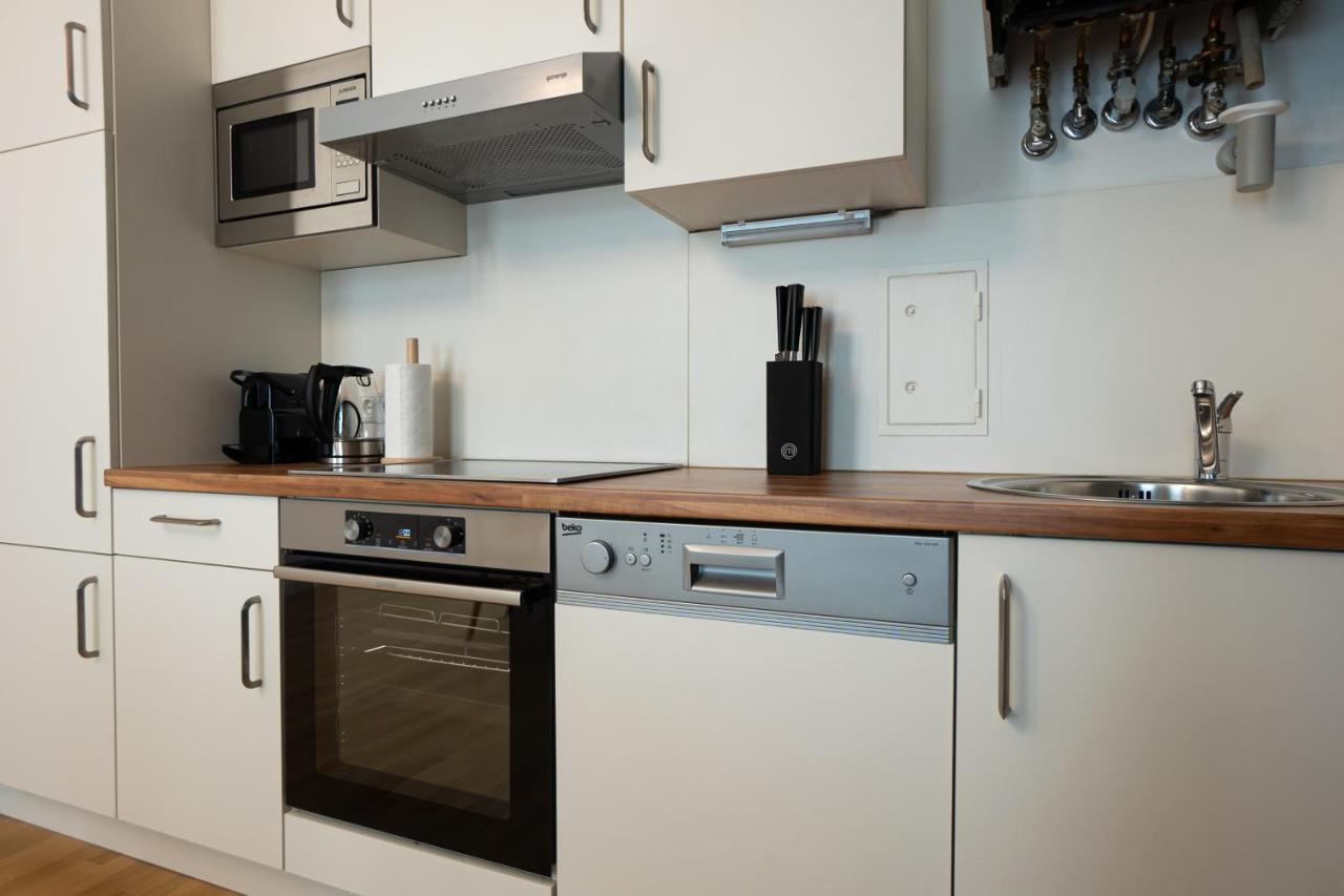 Aesthetic Newly Renovated Located Near Belvedere Castle, 15 Minutes From Stephansplatz Apartment *