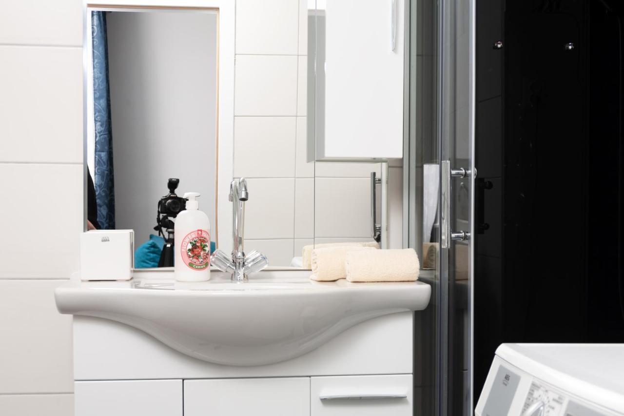 Rare Hidden 1bd Gem On Shopping Street Near Schoenbrunn W Lift Access Apartment *