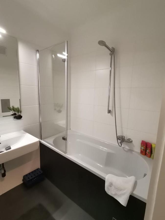 Alpha 7min To The Centar Apartment *