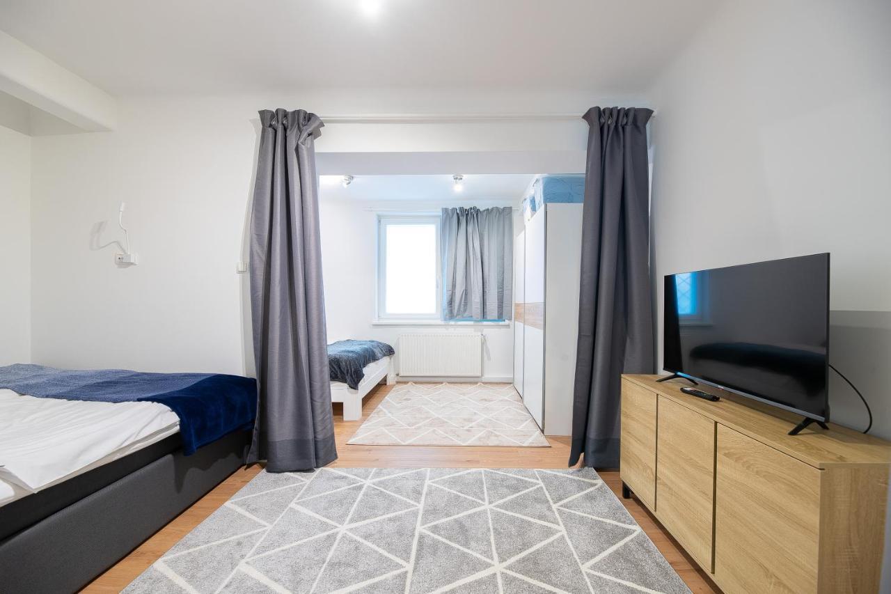 Design With Free Parking Near Schoennbrunn Palace Apartment