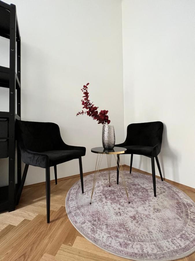 New Exclusive 100m2, Location! Apartment