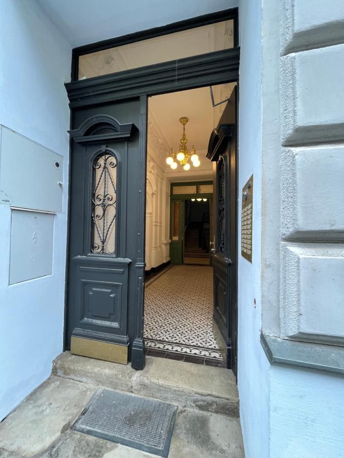 Zentrale Wohlfuehloase Viena