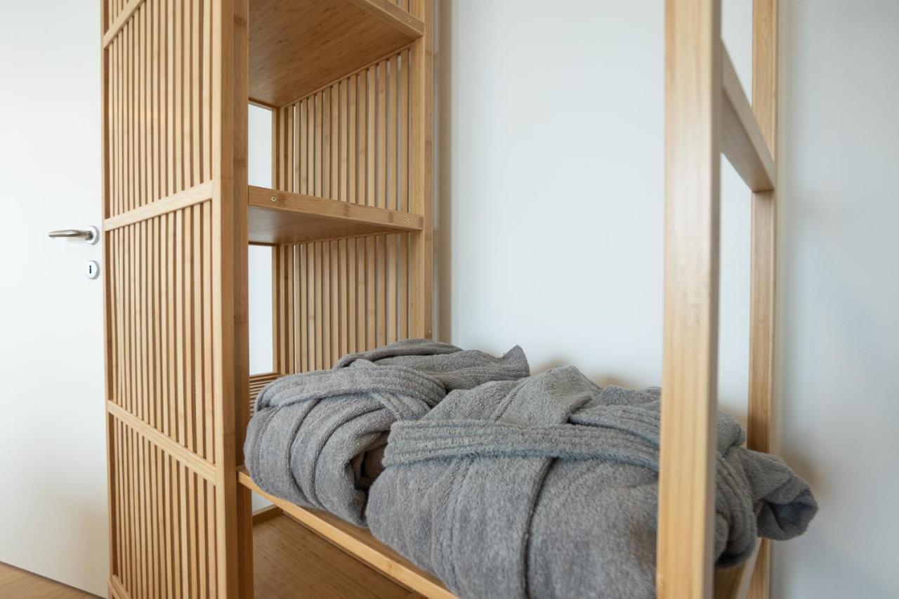 Posh On 22nd Floor + Loggia, Pool, Gym, Sauna Apartment *