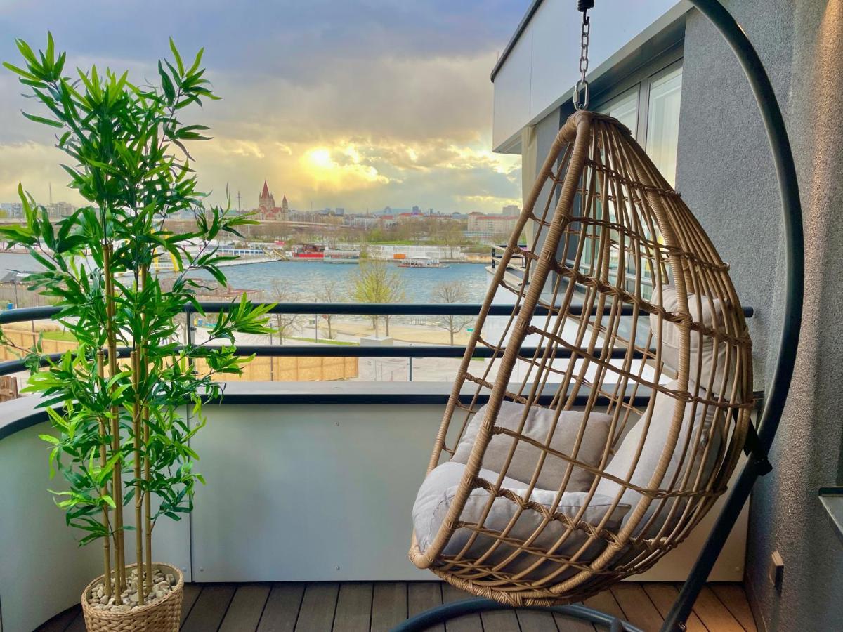 Appartamento Riverfront With Balcony & Ac Vienna