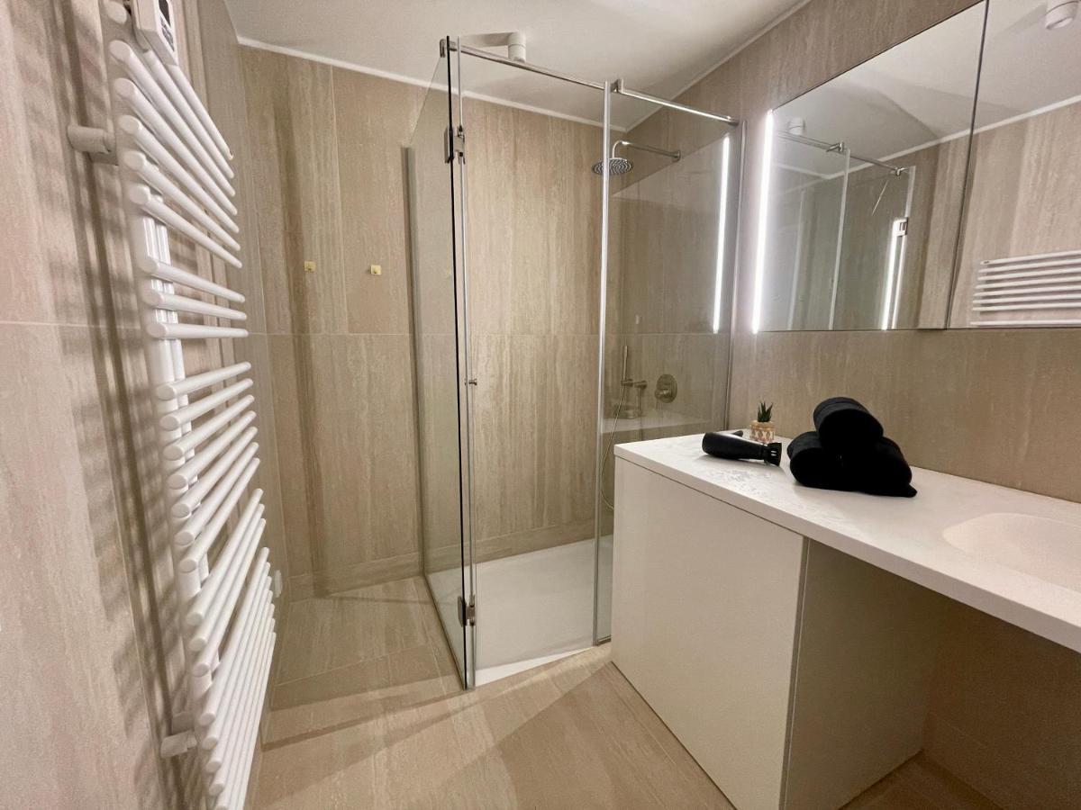 Riverfront With Balcony & Ac Appartamento Vienna
