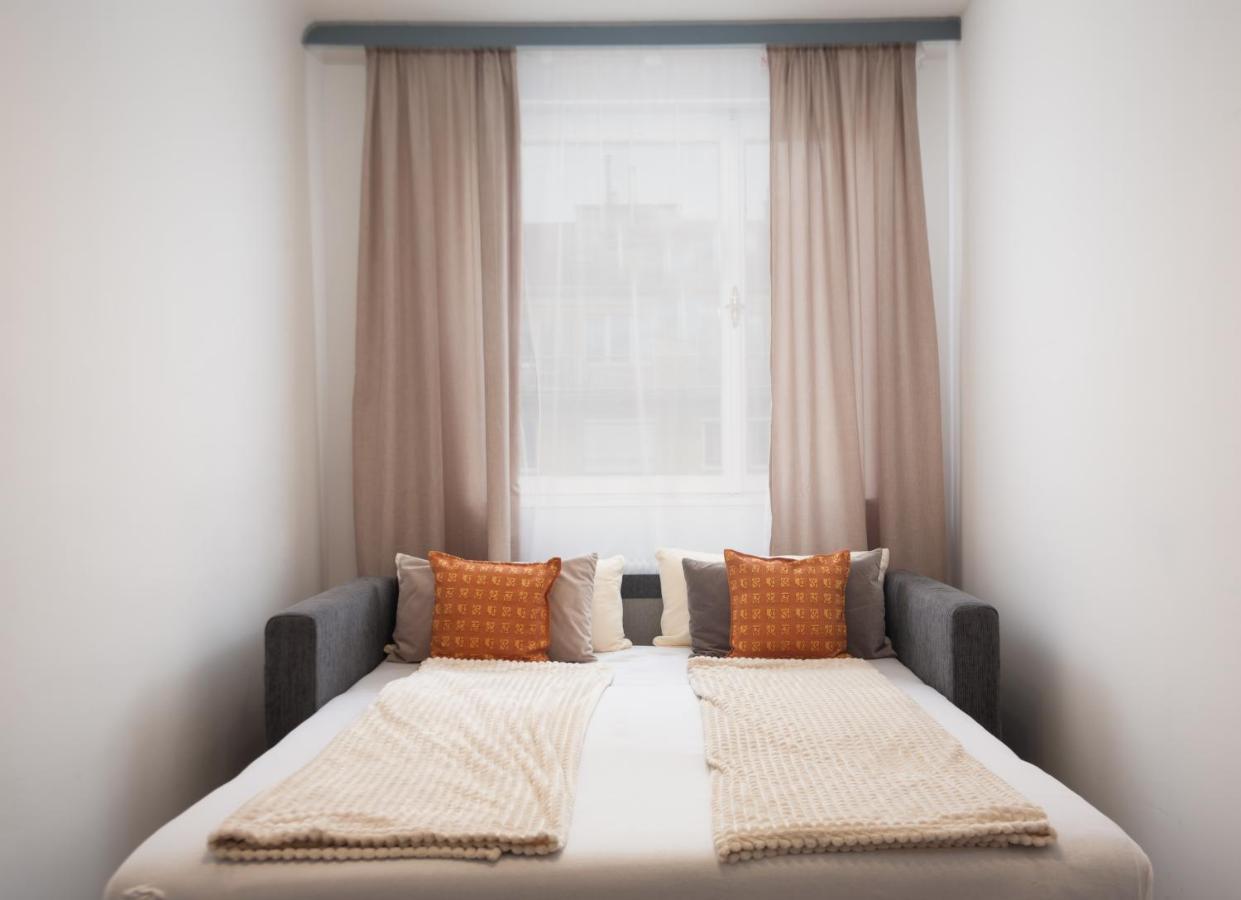Apartment Brand-new On Shopping Street In Schoenbrunn With Lift Access