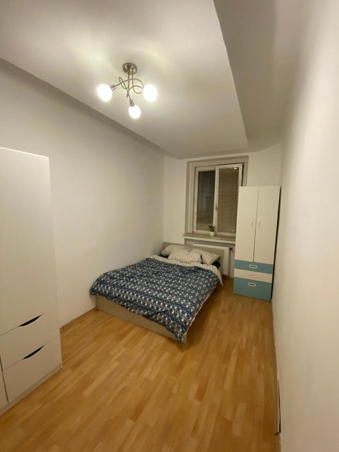 Grosszugiges 2-br-apt Im Zentrum Apartment *