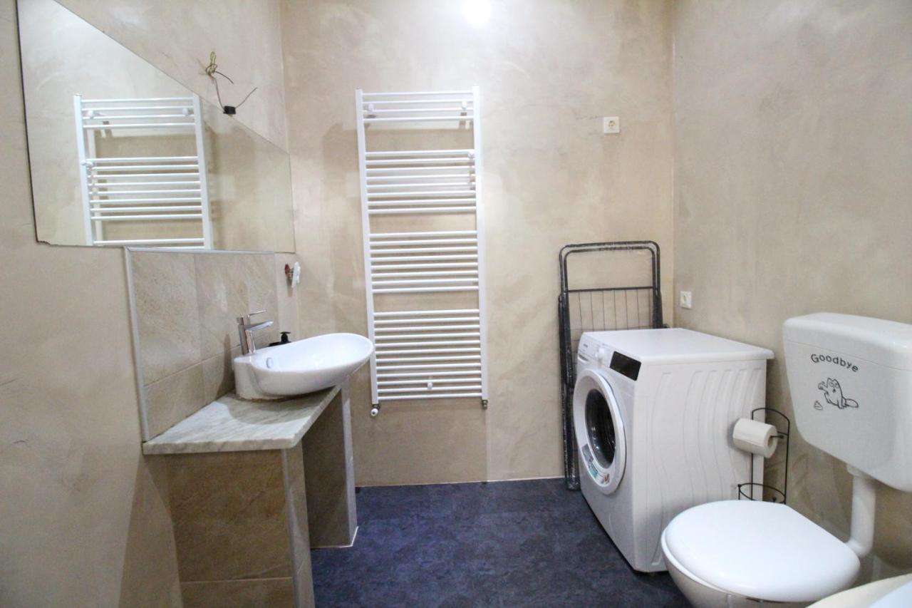 Private Quad Bedroom With Bathroom Rf3 *