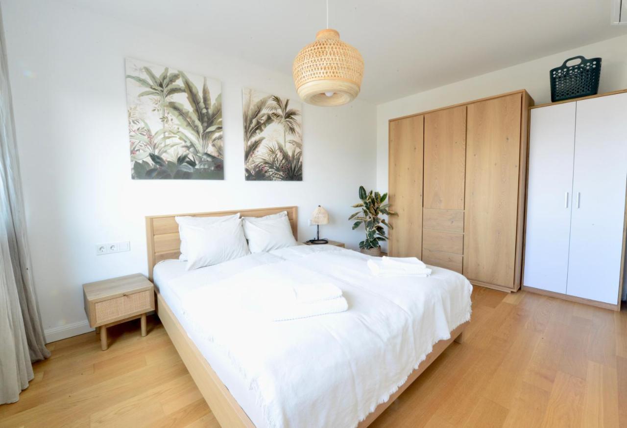 Apartment Modern & Stylish Close To Centre *