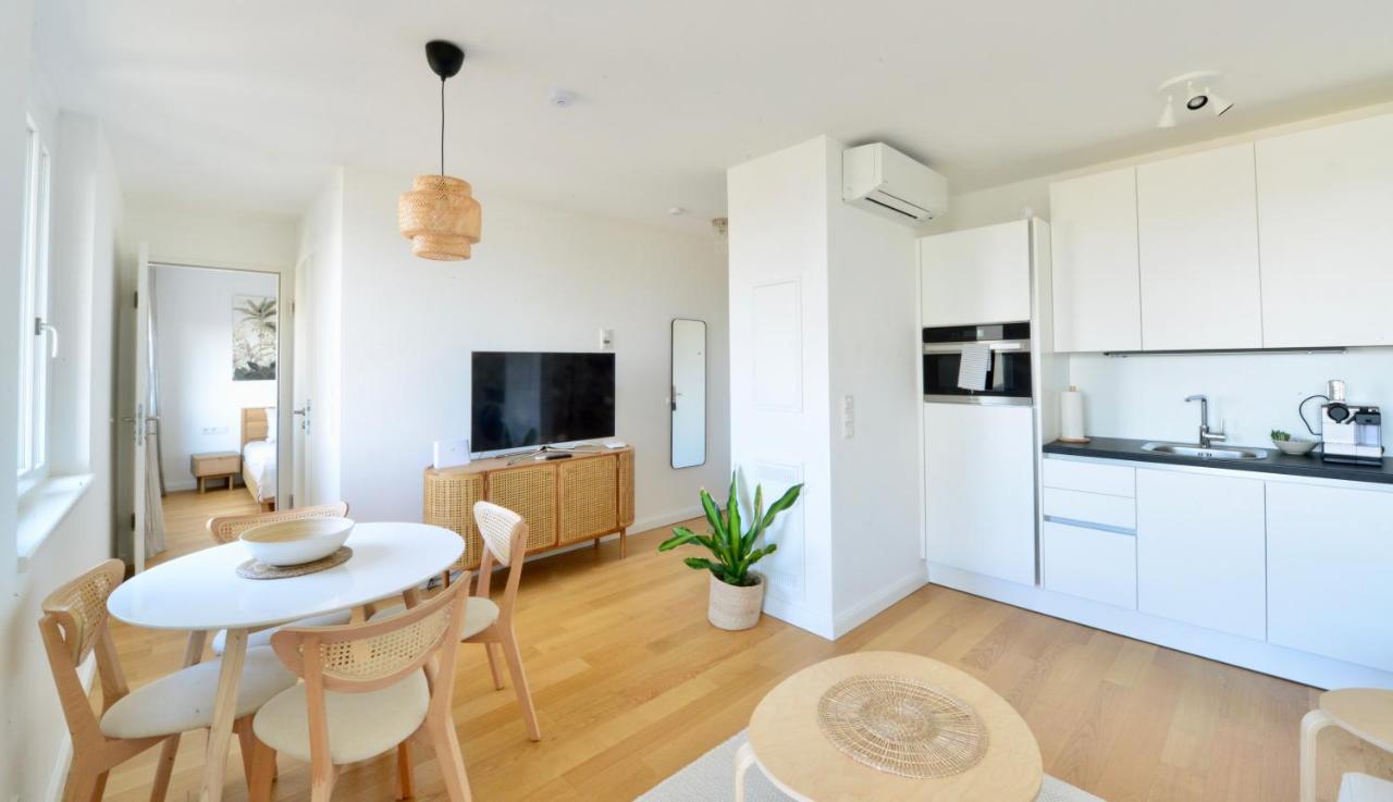 Modern & Stylish Close To Centre