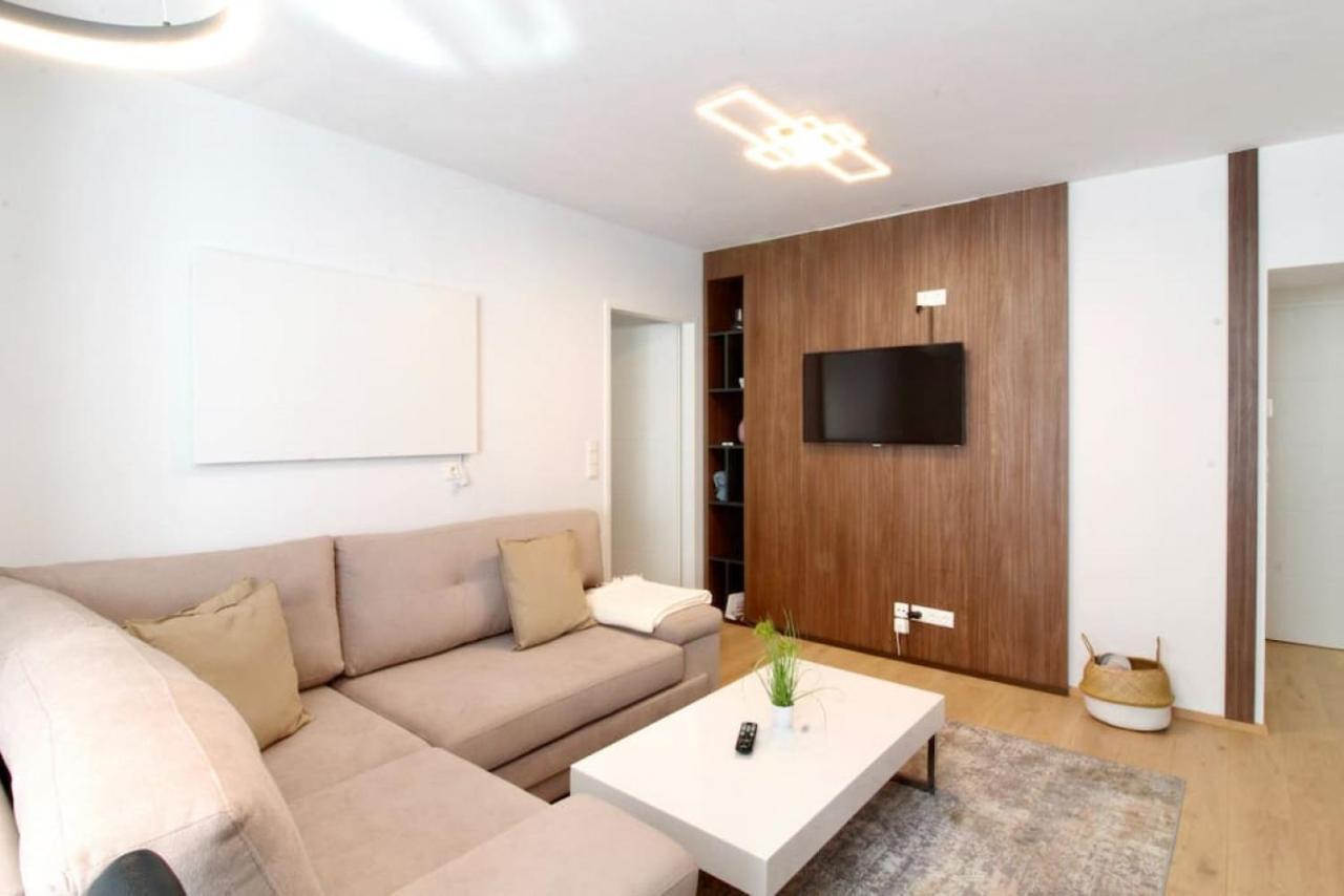 Appartamento Engerth Moderne Mit Ruhiger Lage Und Balkon Vienna