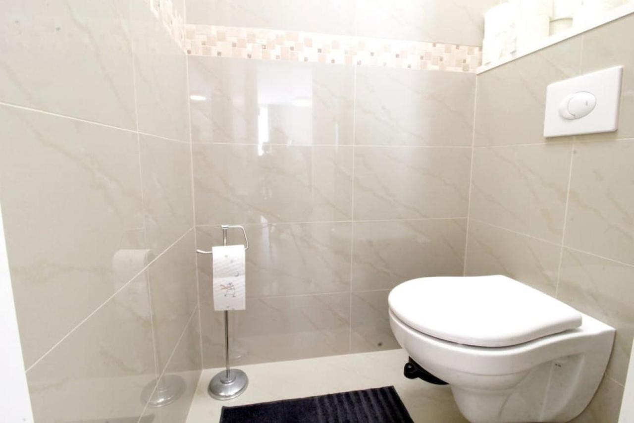 Appartamento Engerth Moderne Mit Ruhiger Lage Und Balkon Vienna