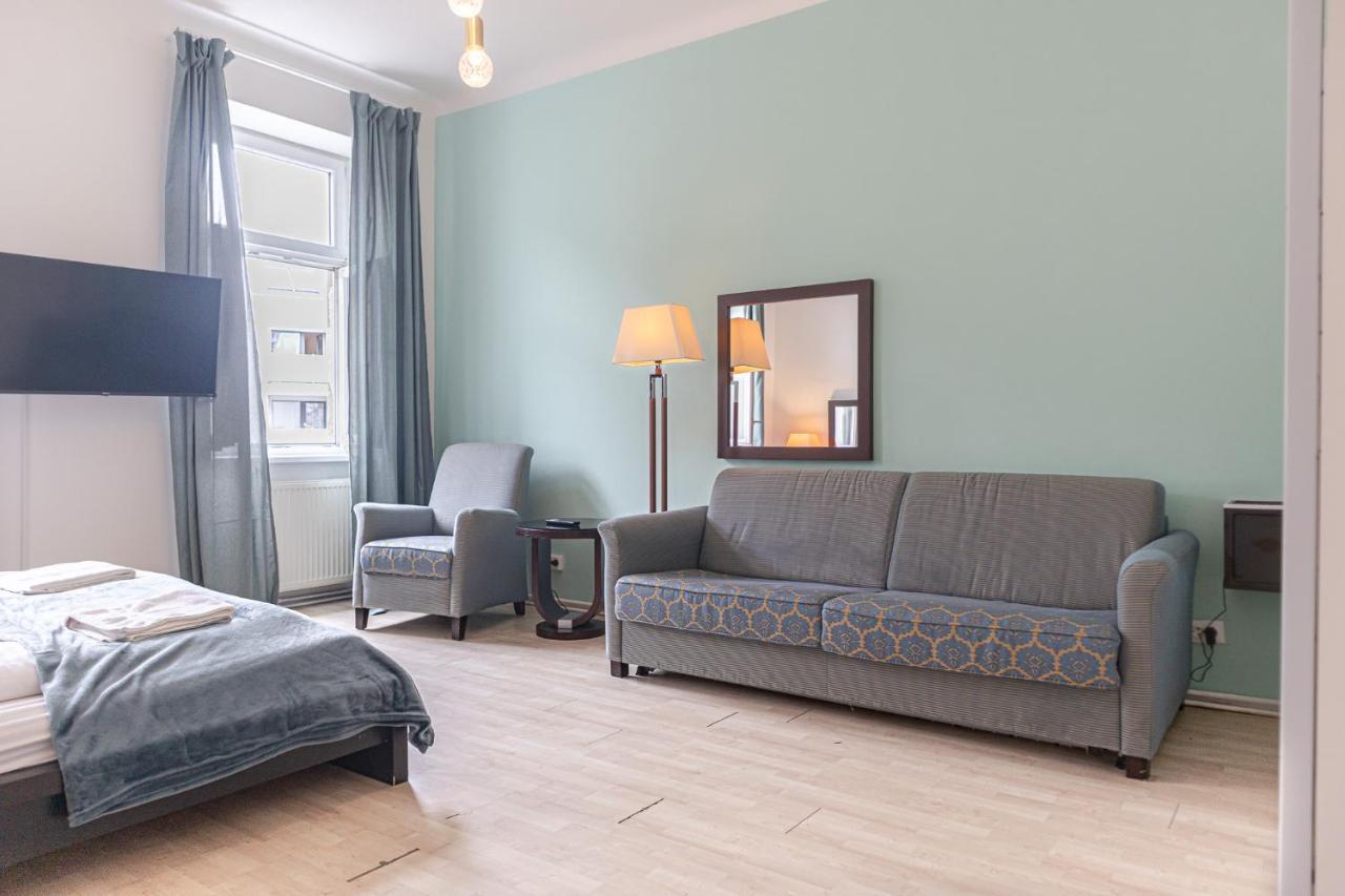 Inviting 2br Centrally Located *