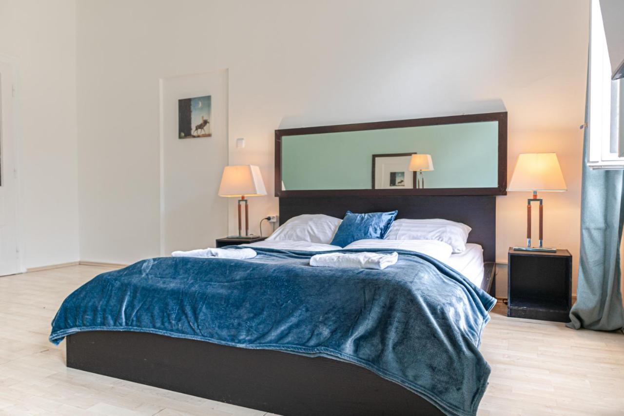 Inviting 2br Centrally Located *