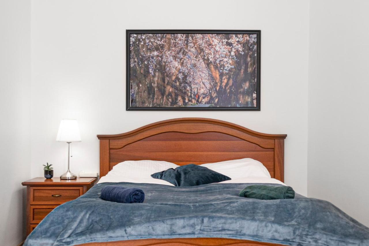 Budget & Friendly 1br Well Connected Apartment *