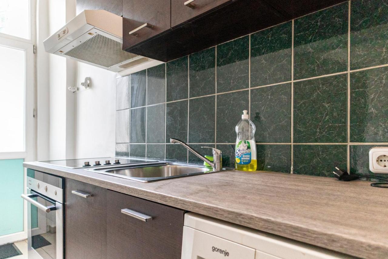 Budget & Friendly 1br Well Connected Apartment