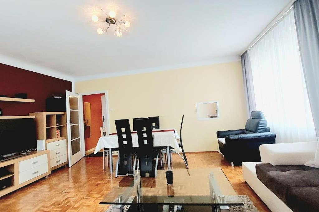 Home4you Apartment