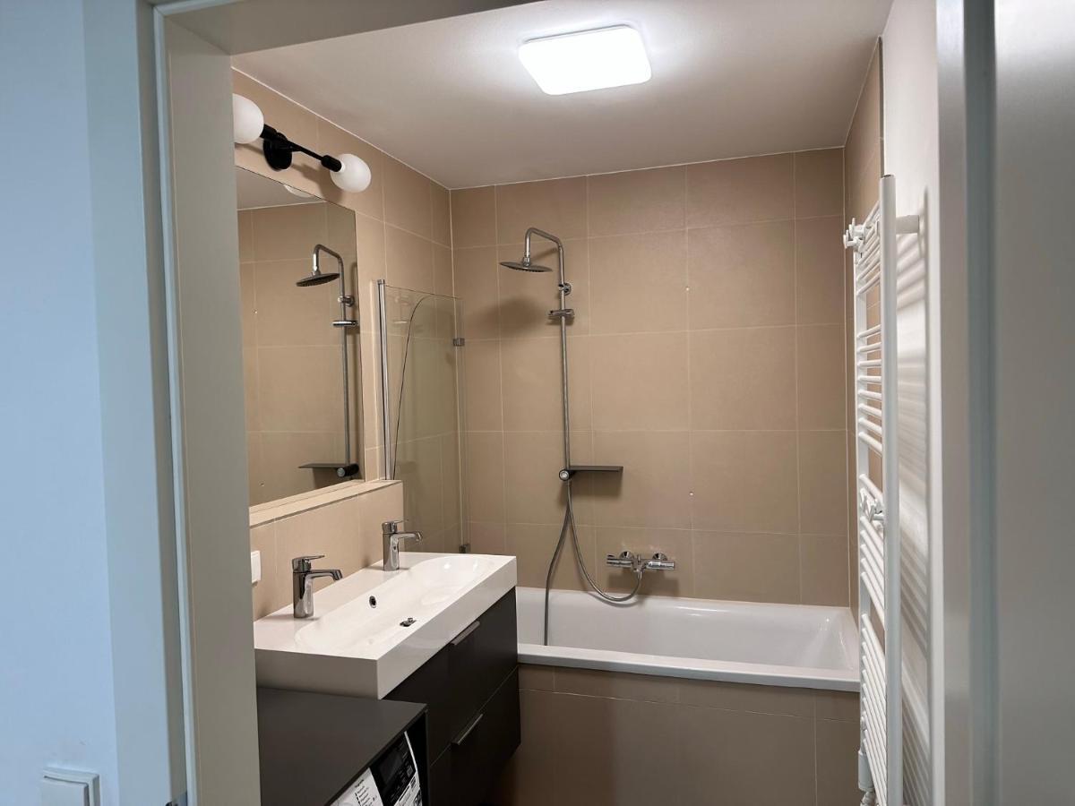 2-zimmer In Oberlaa Mit Privatem Tiefgaragen Platz * Wien