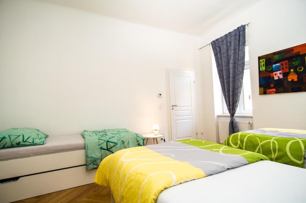 Raimond Ottakring 22 * Vienna
