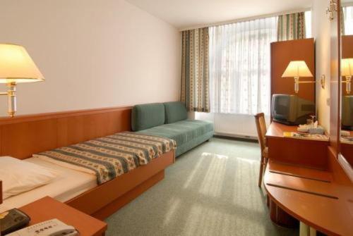 Schani Salon Hotel