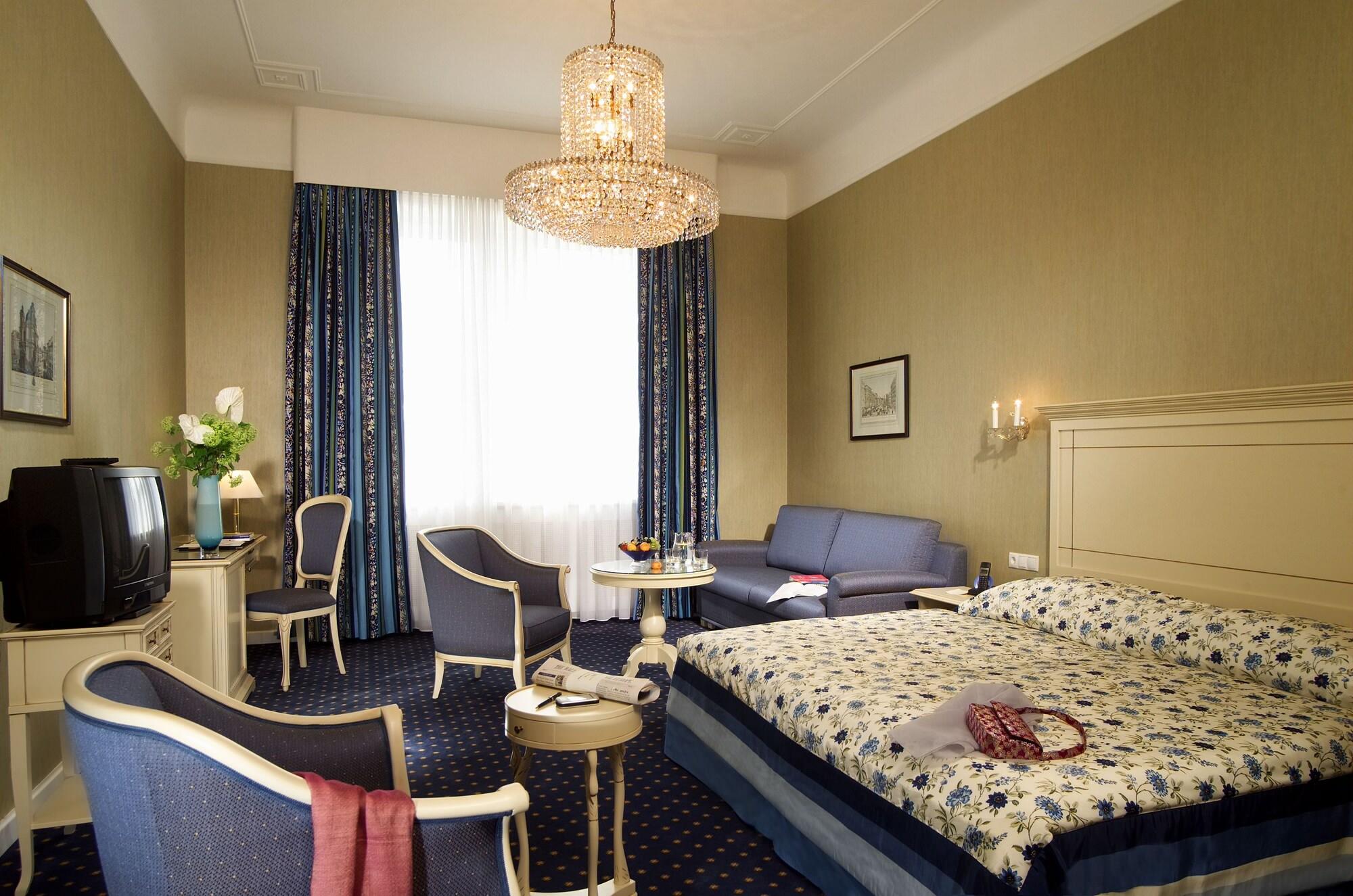 De France Hotel 5*