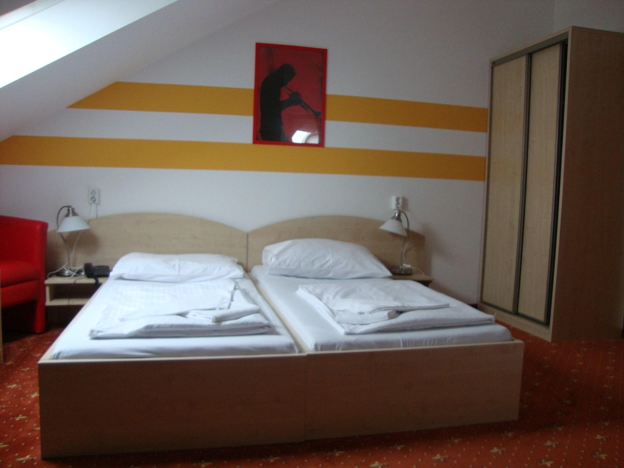 Lenas Donau Hotel Wien