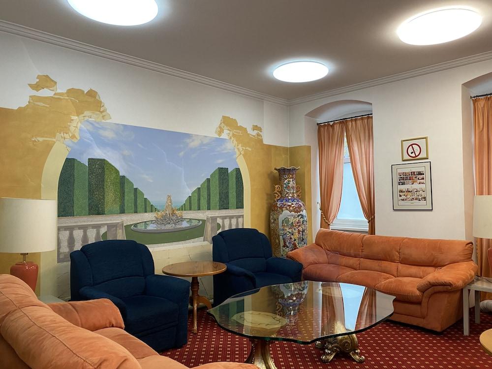 Garten- Und Kunsthotel Gabriel