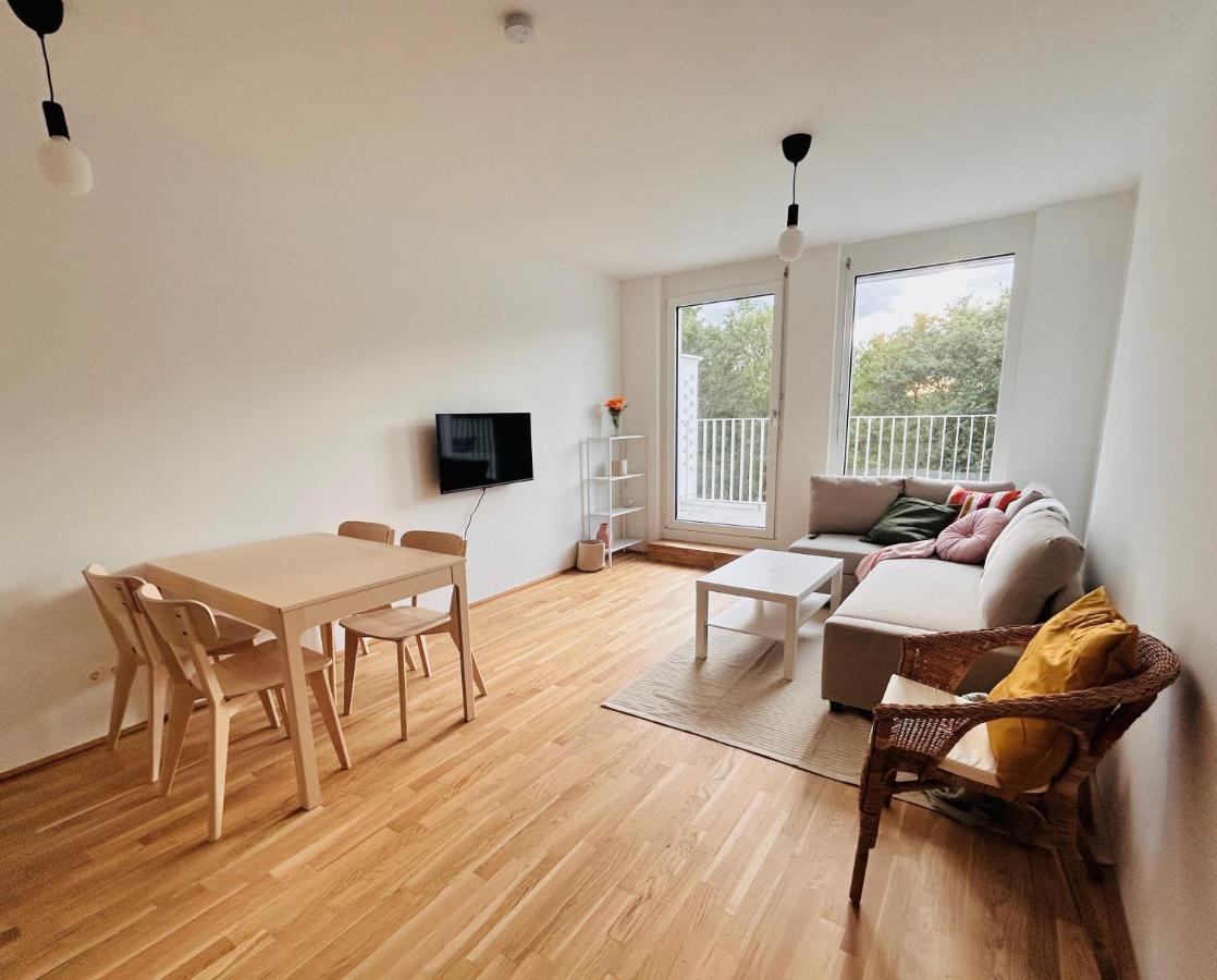 A Cozy Flat With Flair Surrounded By Nature *