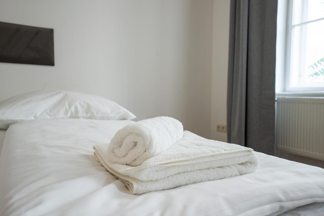 Central Spacious With A King-size Bed * Wien