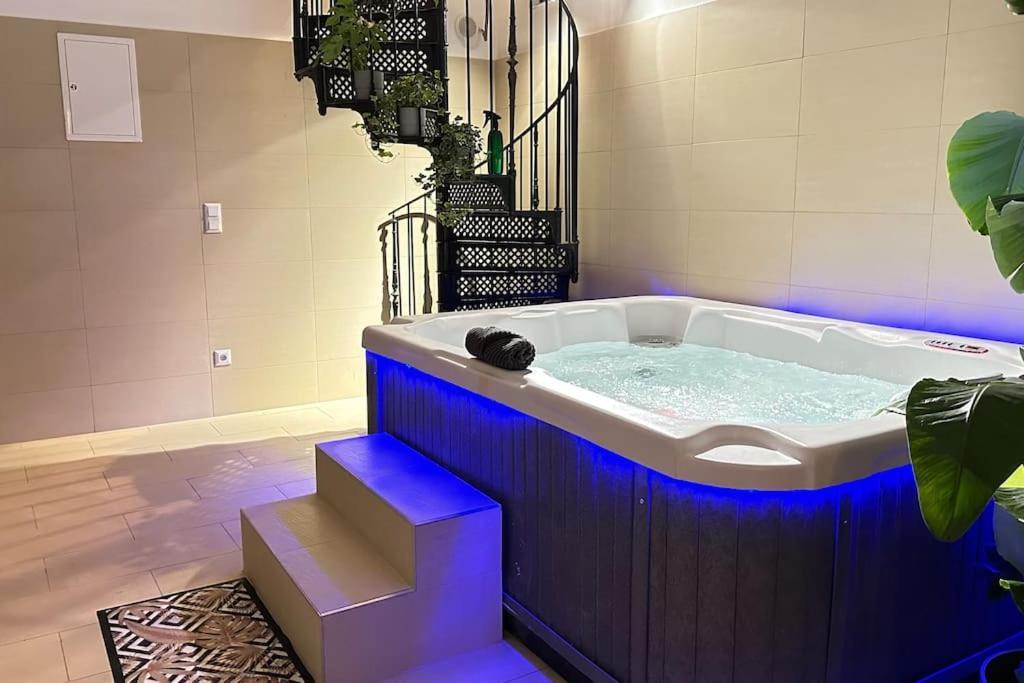 African Paradise With Jacuzzi & Sauna Vienna