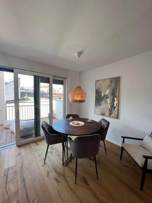 Apartment Stylishes Mit Grossem Balkon Nahe Hauptbahnhof Vienna