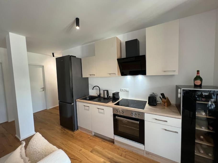 Stylishes Mit Grossem Balkon Nahe Hauptbahnhof Apartment