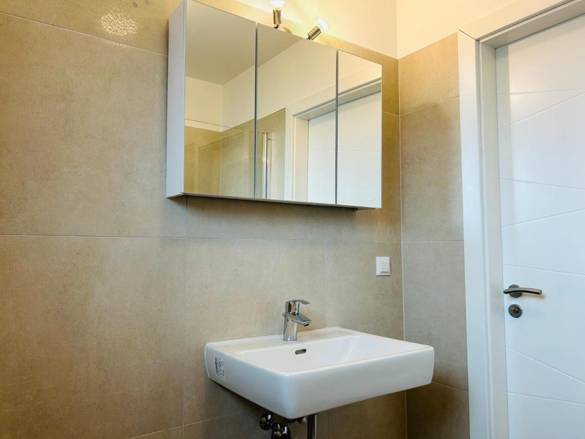 Apartment Sunny - Free Parking - Balcony Wien