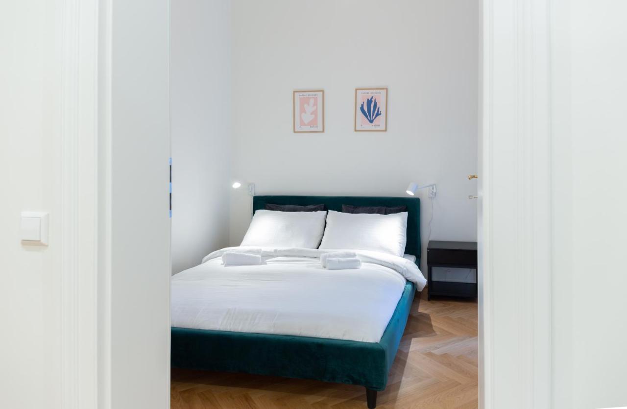 Brand Cozy Viena