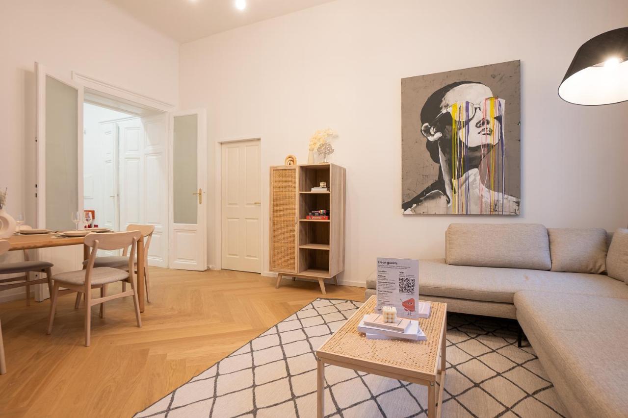 Apartment Spacious 110м2 Flat In The Center Vienna