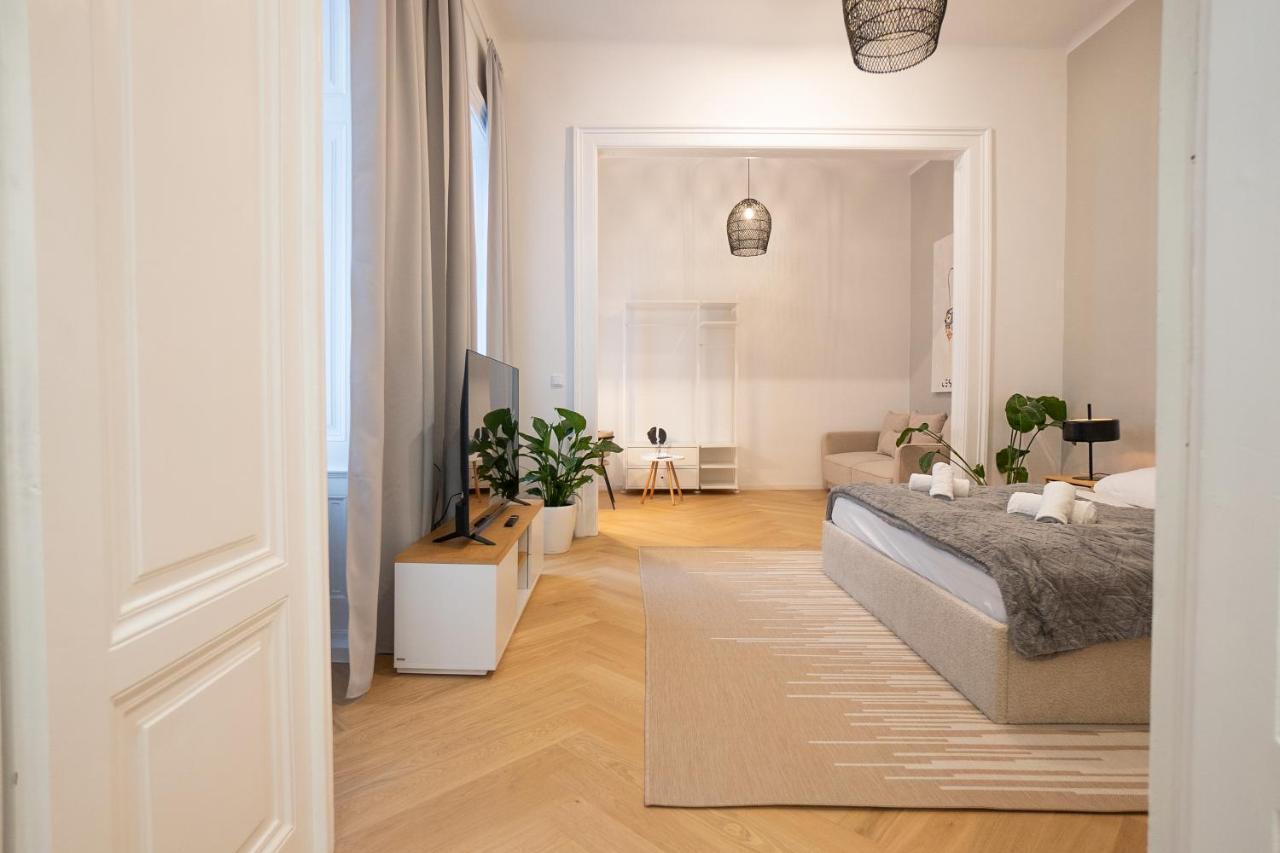 Spacious 110м2 Flat In The Center Vienna