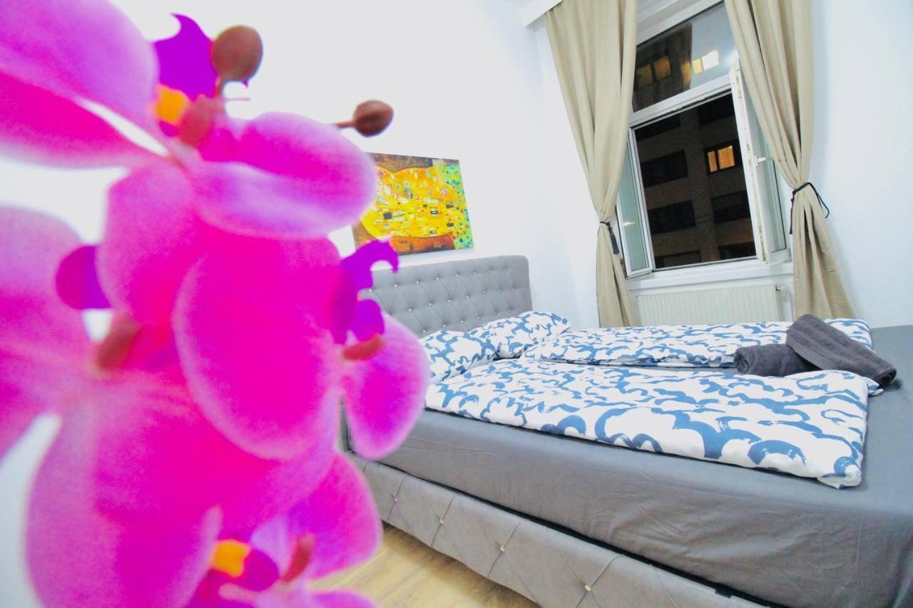 Modern Double Js A Apartment Wien