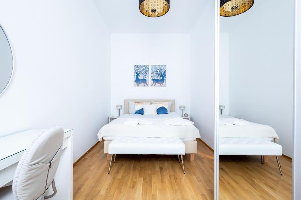 Orestaliving - Spacious 2br On The Danube Canal Apartment *