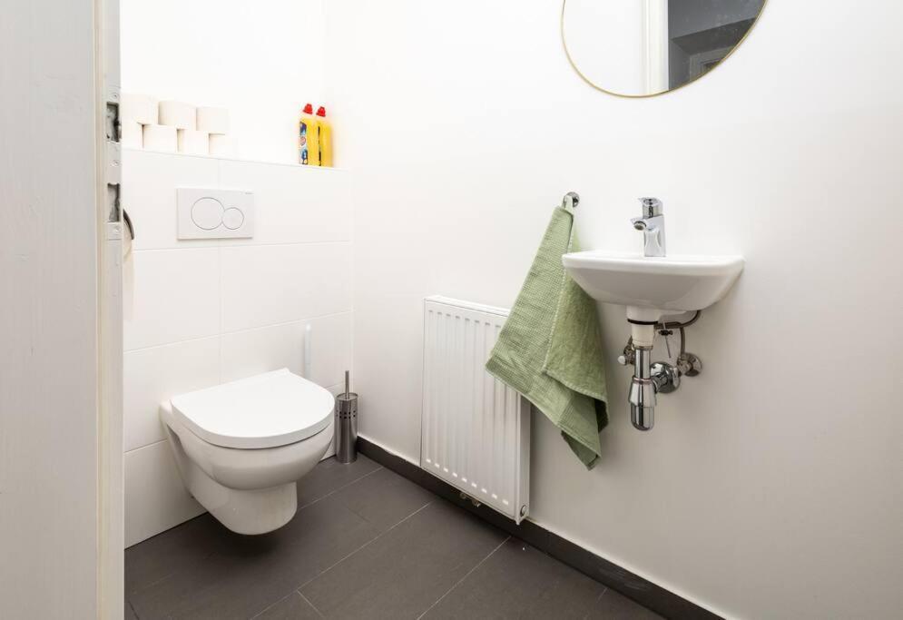 Orestaliving - 2br On The Danube Canal Apartment *