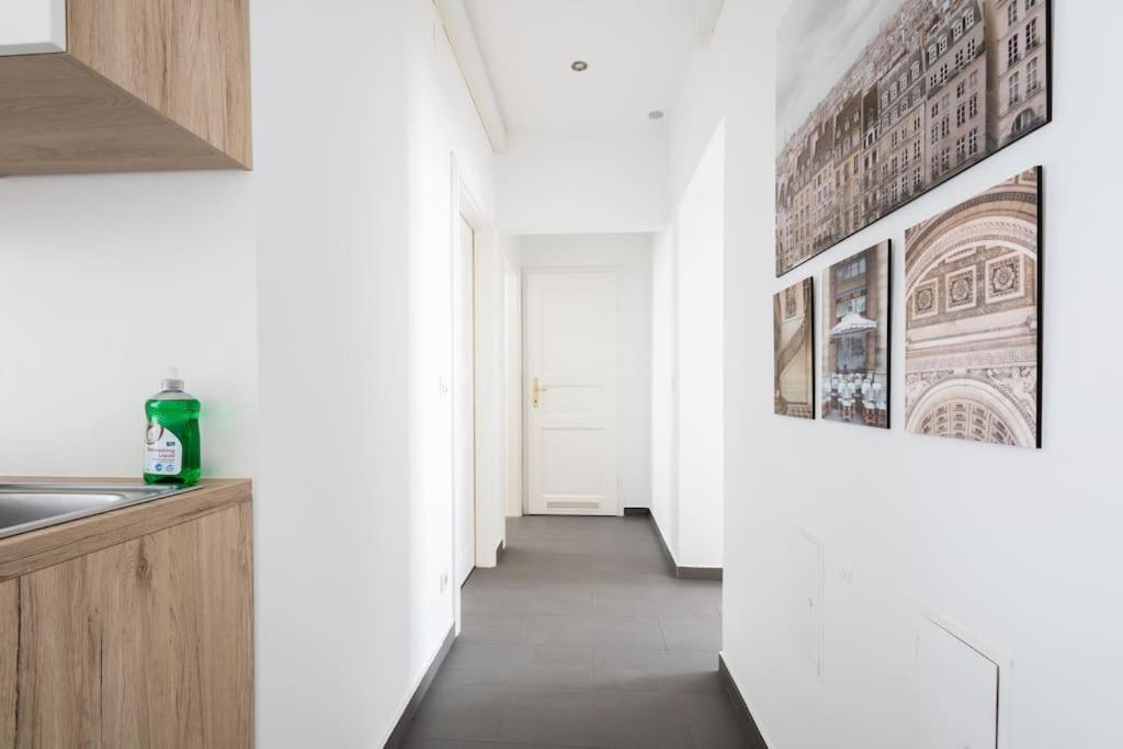 Orestaliving - 2br On The Danube Canal Apartment Vienna