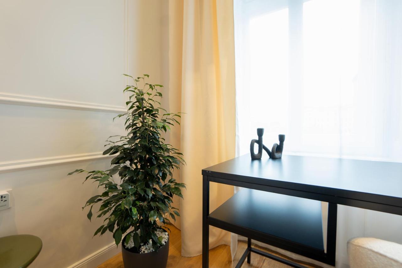 Brand-new 2-room With A King Size Bed *