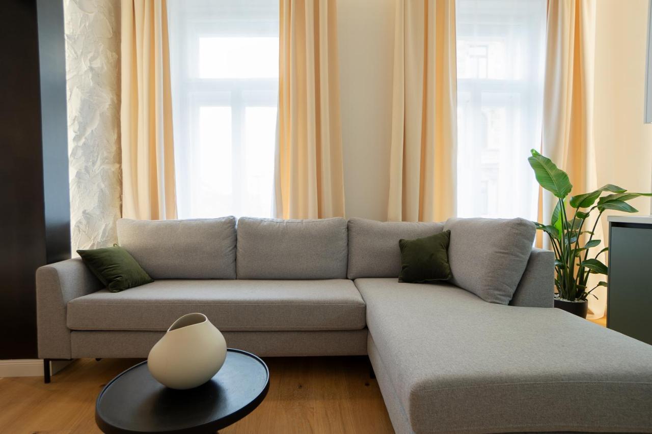 Apartment Brand-new 2-room With A King Size Bed